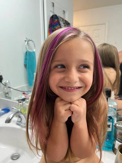 Kids Fashion Hair Color – No Bleach, No Damage This fun fashion color was created without using blea(..)
